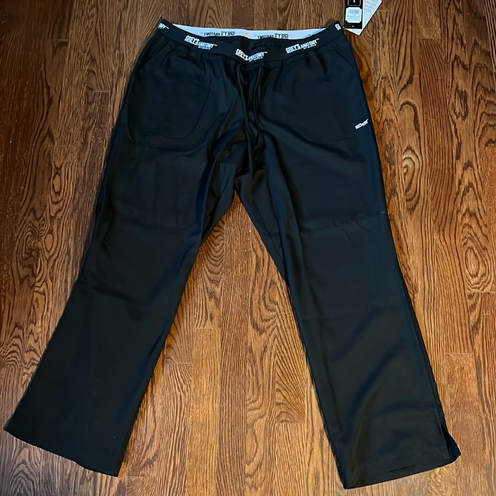 NWT women’s greys anatomy scrub pant